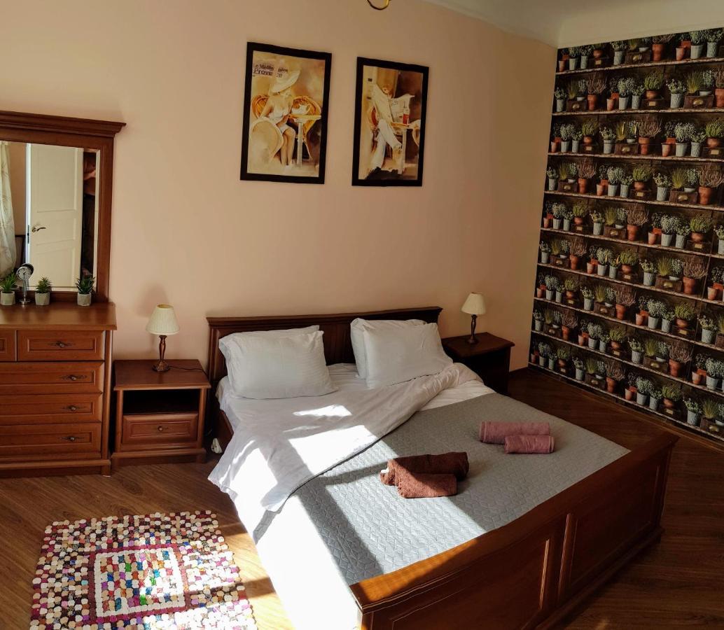 Kyiv Top Location 60M2 Apt In Old City Fast Wifi Selfchekin 외부 사진